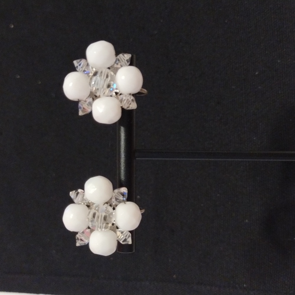 Vintage Milk Glass & Australian Crystal Clip On Earrings